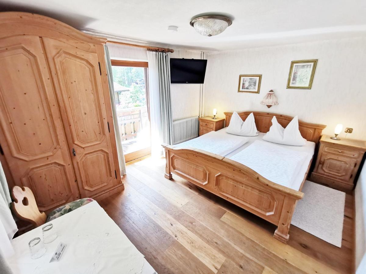 Haus Marienheim Bed and Breakfast Heiligenblut Exteriör bild