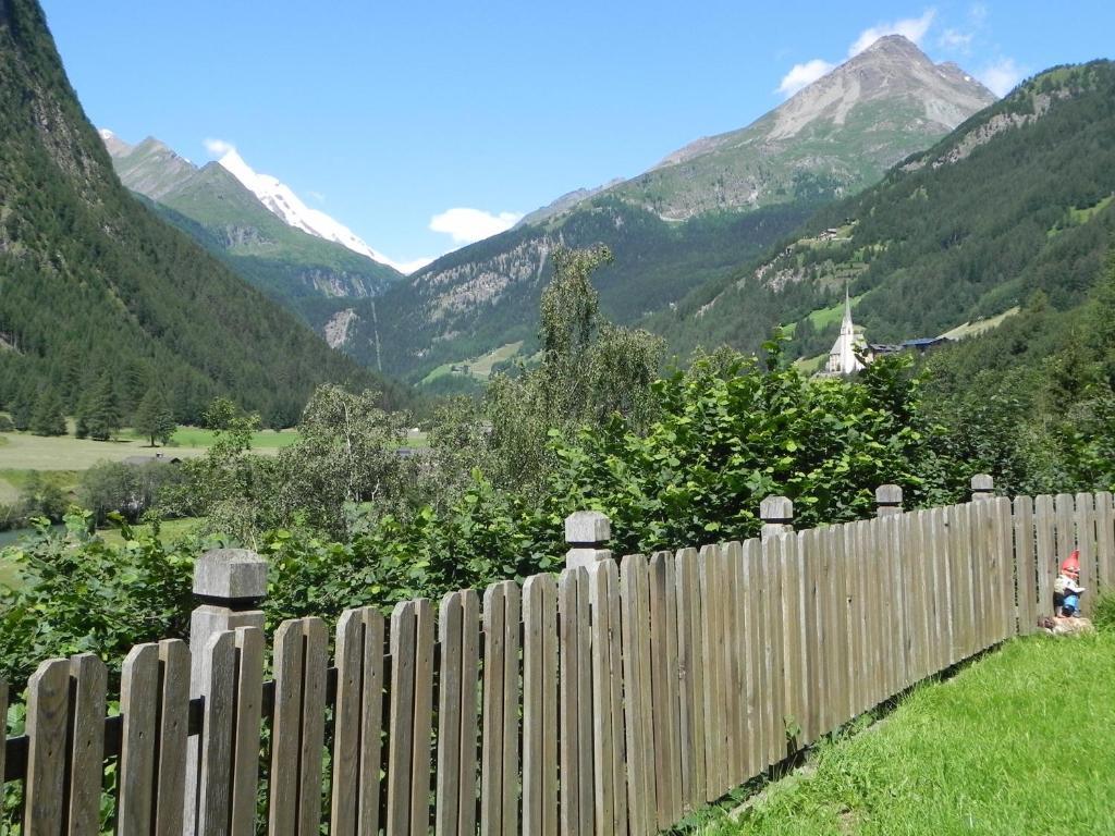 Haus Marienheim Bed and Breakfast Heiligenblut Exteriör bild