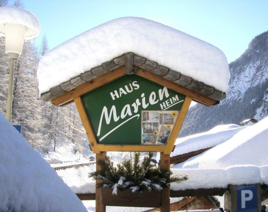 Haus Marienheim Bed and Breakfast Heiligenblut Exteriör bild